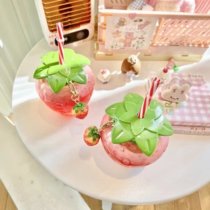 Bouteille d'Eau en Plastique Portable Mignonne Tendance Été avec Paille pour Lait, Thé ou Boissons, Idéale pour les Fêtes en Extérieur - Product Image 4