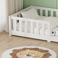 Lit simple en pin massif 80x120cm avec barres de protection anti-chute, mobilier enfant pour chambre et appartement, sommier à lattes