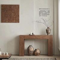 Table console en bois massif pour un intérieur calme, style maison d'hôtes originale, table de présentation longue pour l'arrière de canapé, pour chambre et entrée