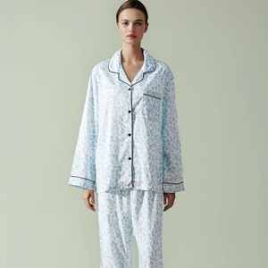 Pigiama da donna con scollo a V e maniche lunghe, casual, in cotone, con stampa leopardata, completo di pantaloni e camicia da <span class=keywords><strong>notte</strong></span> - Product Image 1