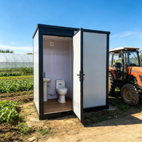 Toilettes mobiles portables pour parcs et événements, structure en HDPE, porte coulissante, toilettes extérieures équipées d'un lavabo, durables et écologiques