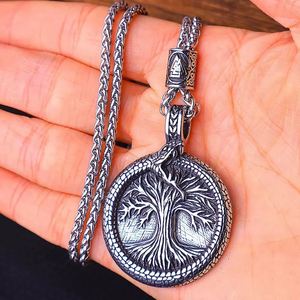 Collier pendentif en acier titane pour homme, style vintage, arbre de vie viking, charme Ouroboros, bijoux de mythologie nordique - Product Image 2