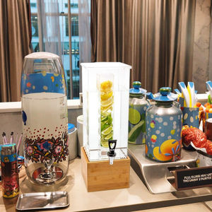 Dispensador <span class=keywords><strong>de</strong></span> Bebidas Acrílico <span class=keywords><strong>de</strong></span> 3 Galones <span class=keywords><strong>con</strong></span> Soporte, Dispensador <span class=keywords><strong>de</strong></span> Bebidas Premium para Uso Doméstico y Comercial - Product Image 1