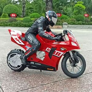 Voiture télécommandée RC Stunt Car 2.4G pour enfants avec lumières et gyroscope 6 axes - Product Image 2