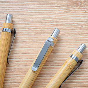 Stylo bille écologique en bambou et métal, corps en bois de bambou naturel, design classique, instrument d'écriture pour usage au bureau - Product Image 2
