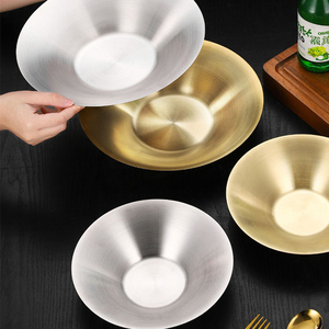Vente en gros d'assiettes coréennes rondes en acier inoxydable pour la nourriture et le mariage Ensemble d'assiettes 304 ustensiles de cuisine Sushi Plateau en or Assiette à dîner pour la maison - Product Image 6