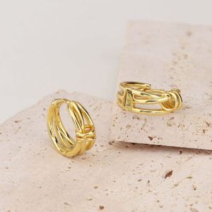 Chris April แผ่นทอง925เงินสเตอริงนอตลวดต่างหูห่วง - Product Image 3