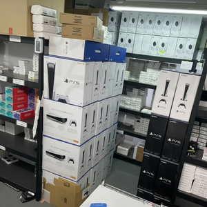 CONSOLE PS5 NEUF D'ORIGINE VERSION DISQUE ET NUMÉRIQUE BLU-RAY 1 TO PRÊTE À ÊTRE EXPÉDIÉE EN STOCK - Product Image 1