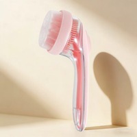 Brosse de bain en silicone pour animaux de compagnie avec distributeur de shampoing, manche long, pour le massage et le nettoyage des chiens et des chats