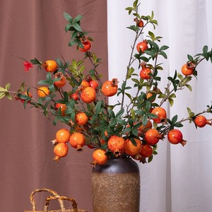 Branches de fruits de grenade artificiels en plastique pour la décoration de la table du salon, de l'entrée et des fêtes - Product Image 2