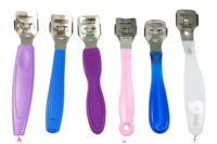 Couteau de pédicure en acier inoxydable pour éliminer les callosités, outil de raclage des pieds pour usage domestique