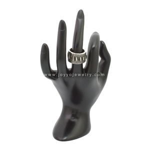 Bague en acier inoxydable plaqué argent antique, forme irrégulière, style punk vintage premium, effet craquelé, pour les tendances actuelles - Product Image 1