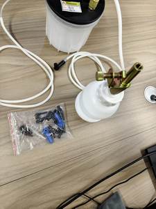 Kit <span class=keywords><strong>de</strong></span> débrayage <span class=keywords><strong>de</strong></span> <span class=keywords><strong>frein</strong></span> manuel Kit d'outils <span class=keywords><strong>de</strong></span> réservoir <span class=keywords><strong>de</strong></span> remplissage <span class=keywords><strong>de</strong></span> pompe à huile manuelle Kit <span class=keywords><strong>de</strong></span> <span class=keywords><strong>remplacement</strong></span> <span class=keywords><strong>de</strong></span> <span class=keywords><strong>liquide</strong></span> <span class=keywords><strong>de</strong></span> <span class=keywords><strong>frein</strong></span> manuel - Product Image 4