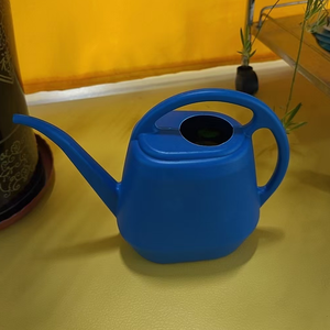 Grande acqua serra può 1 gallone di plastica leggera <span class=keywords><strong>annaffiatoio</strong></span> con manico <span class=keywords><strong>per</strong></span> <span class=keywords><strong>piante</strong></span> da appartamento - Product Image 4