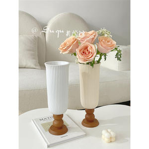 Jarrón de Cerámica Suqu con Base de Madera, Rayas Verticales, Estilo Campestre Francés, para Arreglos Florales e Hidroponía - Product Image 2