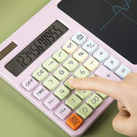 Calculatrice de bureau multifonctionnelle 2 en 1 avec écran LCD, alimentation par batterie et énergie solaire, cadeau de bureau rose