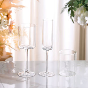 Set di bicchieri di vetro con flauto di vino colorato, chiaro color ambra color oliva e rosa fumo con cilindro spesso lungo stelo calice quadrato - Product Image 4