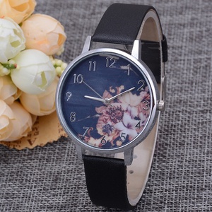 Montre pour femme style Tour Eiffel, bracelet en cuir orné de strass, mouvement à quartz, vente en gros usine - Product Image 3