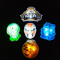 Lencana Tombol LED Kustom, Lencana Akrilik Bercahaya, Lencana Peniti dengan Logo untuk Acara Promosi, Hadiah Pesta, Label Nama LED
