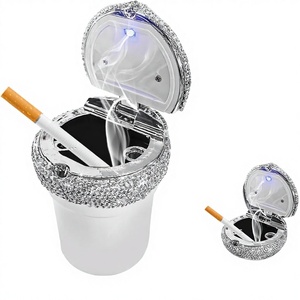 MUQIDA Chine – Cendrier et porte-gobelet portable avec strass et lumière LED pour véhicule, maison et bureau (Blanc) - Product Image 1