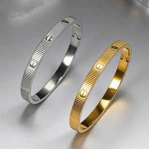 Nueva Pulsera Kaga de Acero Inoxidable Electrochapado a Rayas, Impermeable, Sin Color, Simple, para Hombre y Mujer - Product Image 4