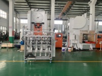Machine à fabriquer des plateaux plats plats en aluminium jetables entièrement automatique pour aliments