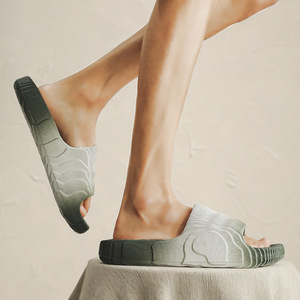 Pantuflas para Hombre, Antideslizantes, con Suela Gruesa, Acolchado Insonorizante, Suela Suave, Pantuflas Cómodas para el Hogar - Product Image 6