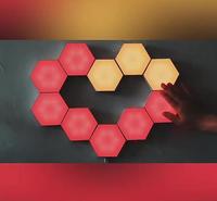 Lumières hexagonales 3D pour jeux vidéo Panneaux de lumières hexagonales Led RVB Lampes murales intelligentes hexagonales synchronisées à la musique pour chambre Bar Décor Salle de jeux