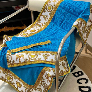 Juego de Toallas de Lujo con Estampado Dorado Barroco - Juego de 3 Toallas de Baño de Algodón, Toalla Facial y Toalla de Manos con Patrón Versátil, Térmicas y Transpirables - Product Image 6