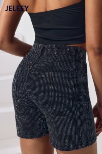 Elegantes Shorts de Mezclilla Negros de Cintura Alta, Cómodos y Ajustados con Pedrería Estampada en Caliente para Uso Diario - Product Image 6