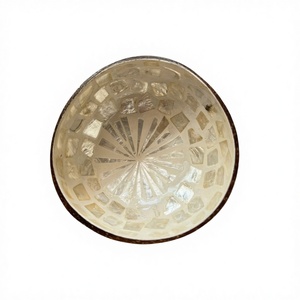 Cuenco Artesanal de Nácar Premium con Incrustaciones de Concha, Recubierto con Aceite de Coco Ecológico, Venta al por Mayor Directa de Vietnam para Decoración del Hogar - Product Image 1
