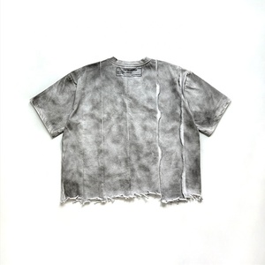 T-Shirt Vintage Personalizzata di Alta Qualità Lavaggio Acido Effetto Consumato Taglio Boxy Cropped e Sbiadito dal Sole - Product Image 2