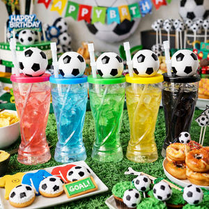 Gobelets de fête de football 500 ml, 5 couleurs, en plastique avec paille, réutilisables et durables, pour événements sportifs en plein air, fournitures en gros - Product Image 1