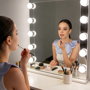 Delantal de Maquillaje de Seda de Lujo para Adultos, Delantal Cosmético de Satén Brillante, Impermeable, Protector de Cuello para Belleza, Reutilizable, Accesorio para Maquilladores - Product Image 2