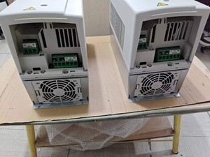 ACS800-01-0016-5 ACS8000100165 ไดรฟ์ปรับความถี่แบบแปรผัน สามเฟส 380-500V 16kW สำหรับ PLC - Product Image 4