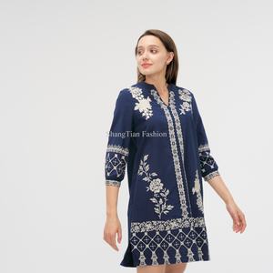 Robe courte pour femme OEM, bleu, col en V, robe brodée pour femme - Product Image 2