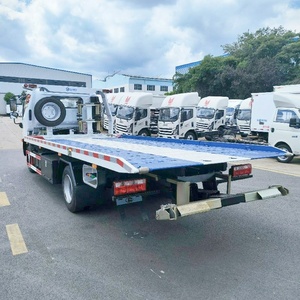 Camion de dépannage léger Dongfeng 4 tonnes à plateau 4x2 à bas prix pour le sauvetage routier et le récupération d'accidents - Product Image 4