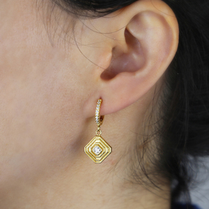 新款镀金时尚饰品套装镂空方形耳环铺装珠光CZ迷宫条纹项链手链饰品 - Product Image 4