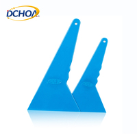 DCHOA Raclette triangulaire en plastique pour voiture, outil de nettoyage de vitres domestiques et de film teinté, raclette souple
