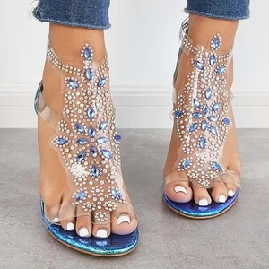 Sandales élégantes à talon épais en PVC bleu et transparent à bout ouvert avec strass - Product Image 5