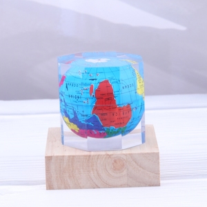 Prensapapeles de Escritorio con Globo Terráqueo de Resina Creativa, Adorno Decorativo Transparente, Recuerdo Personalizado, Regalo Artesanal - Product Image 5