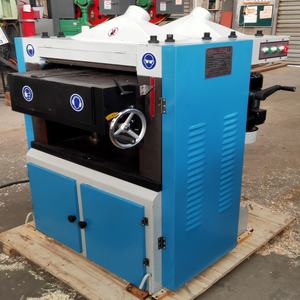 Machine à raboter industrielle robuste pour le travail du bois, quatre faces, moteur 11 kW, tension 380 V, table coulissante équipée d'une technologie brevetée - Product Image 1