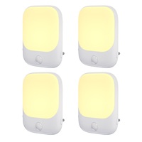 Lampu Malam Sensor Gerak Mini LED 2700K Putih Hangat Lembut, Dapat Dipasang di Dinding dengan Magnet, Otomatis Menyala di Kamar Tidur Anak