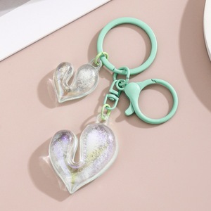 Mới đa màu sắc rực rỡ dễ thương acrylic nhựa hình trái tim Trọng lượng nhẹ <span class=keywords><strong>in</strong></span> kỹ thuật số lưu niệm Keychain Mặt dây chuyền sáng tạo - Product Image 6