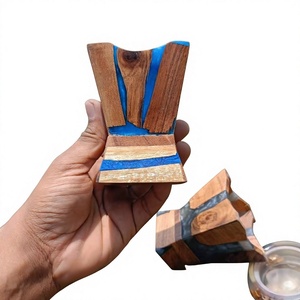 Brûleur à encens en bois de santal en résine époxy artisanale de luxe Arabian Ember, support à encens Oud fait à la main de qualité supérieure, Eid Ramadan religieux - Product Image 1