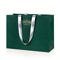 Sac en papier kraft personnalisé avec logo écologique de luxe pour bijoux, cosmétiques, vêtements, shopping, avec poignée en ruban pour emballage cadeau