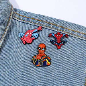 Meilleures ventes : Badges et épingles de revers Marvel en émail métallique noir, thème <span class=keywords><strong>Spider</strong></span>-<span class=keywords><strong>Man</strong></span>, pour expositions de bandes dessinées, vêtements et sacs - Product Image 2