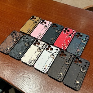 Coque de téléphone antichoc avec protection intégrale de l'appareil photo, vente en gros, étuis pour téléphone portable 17 Pro avec sangle de maintien pour le doigt et béquille - Product Image 1