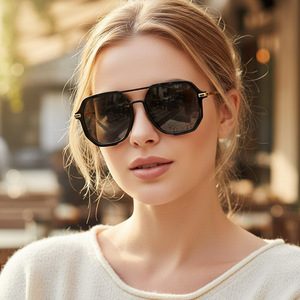 Gafas de Sol Cuadradas con Marco de Metal Vintage para Hombre y Mujer, Marca 2026, Gafas de Sol Rectangulares Negras, Gafas de Sol Poligonales para Hombre y Mujer - Product Image 2