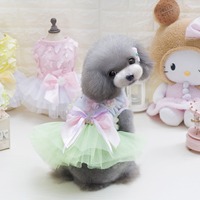 Jupe de chien en dentelle blanche de haute qualité Style princesse adorable avec fleur détail haut accessoire de vêtements pour animaux de compagnie pour chiots